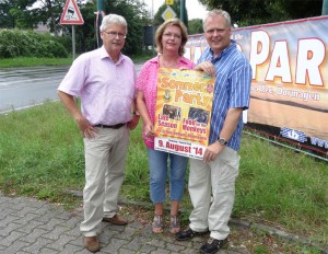 BSV-Chef Rolf Starke und das amtierende Königspaar Rainer und Jutta Warstat freuen sich auf die kommende Sommerparty